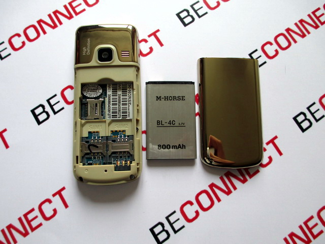 Китайский Nokia 6700 с открытой задней крышкой